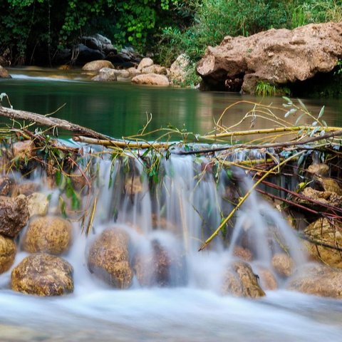 cropped-A_river_in_Zaouia_dIfrane